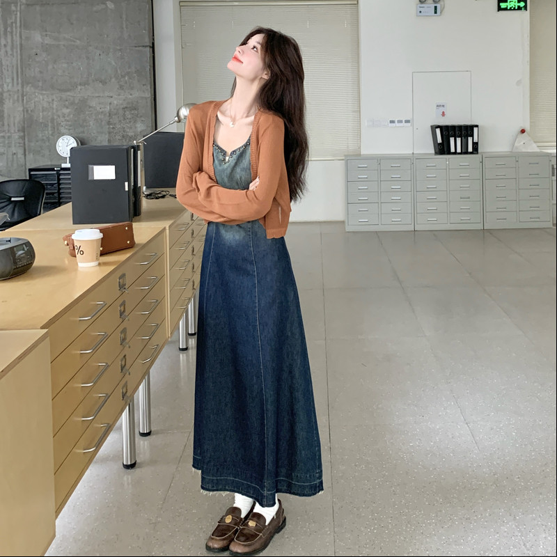 渐变色复古牛仔吊带连衣裙套装女2026秋巨好看针织开衫长裙两件套,女装套装/套裙,2C159