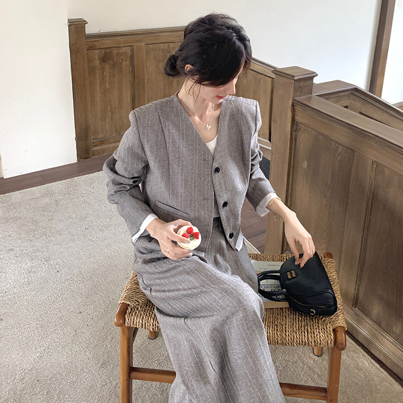 【抗皱面料】新款暗竖条V领西装+直筒裤套装2C277-6616-P175-K258,女装套装/套裙,2C277