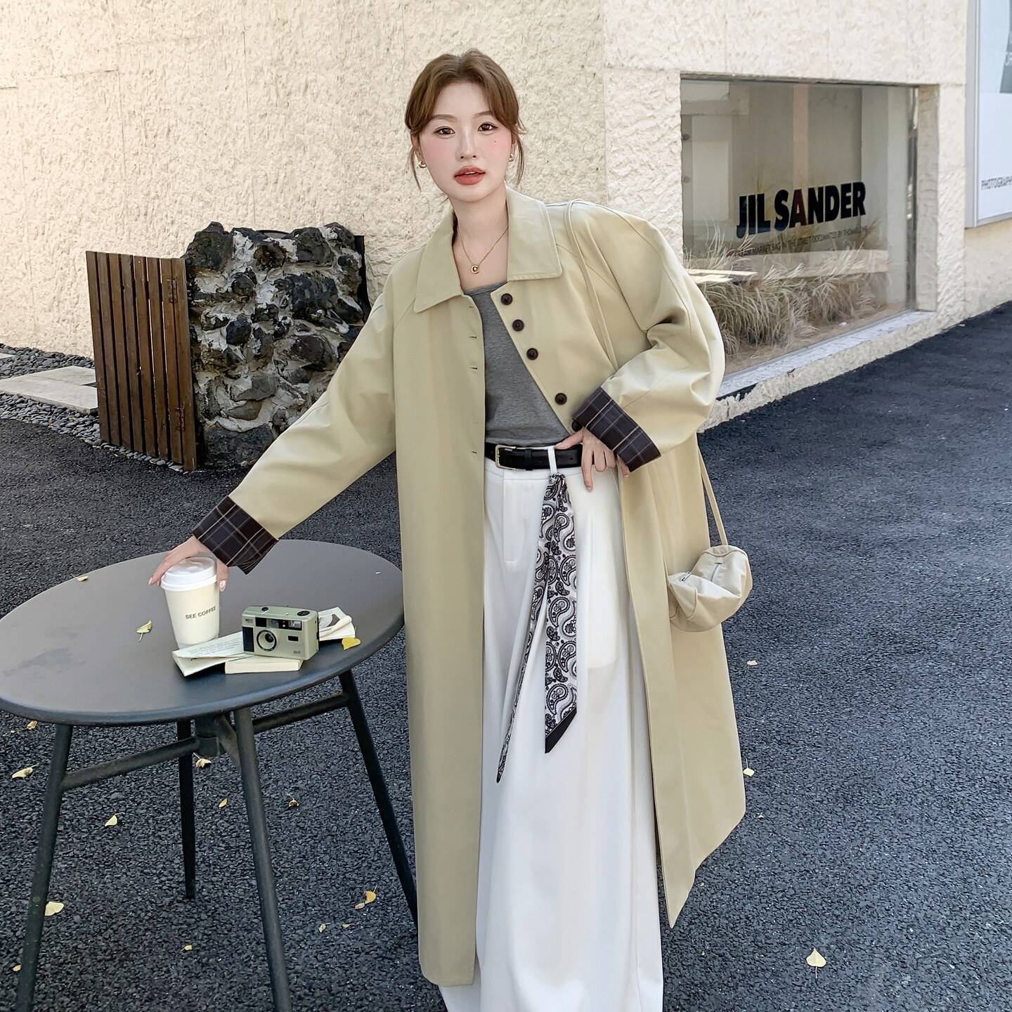 卡其色韩系松弛感风衣女中长款秋高级感穿搭显瘦撞色格纹拼接外套图片