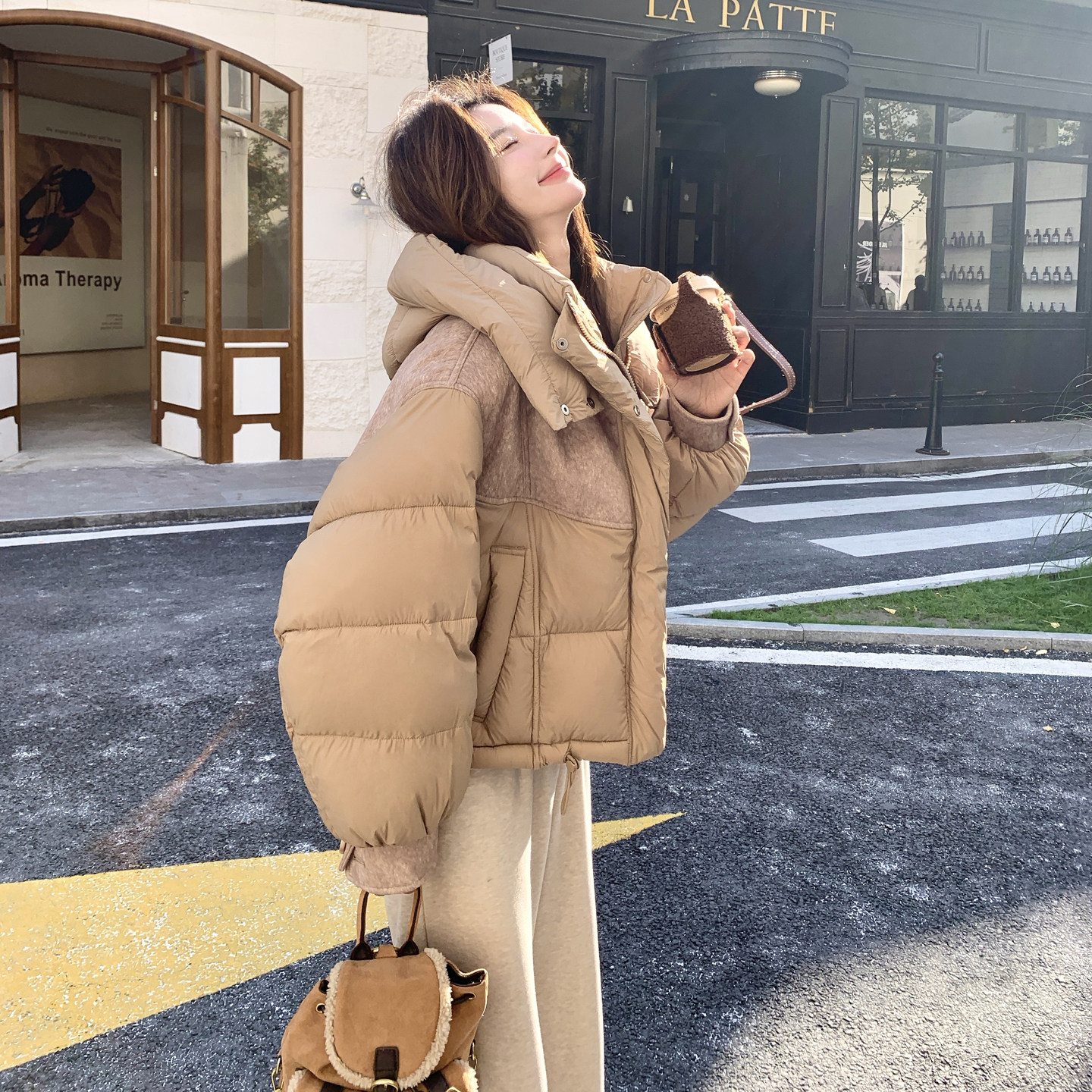 设计感拼接短款连帽羽绒服女冬小个子保暖泡芙加厚面包服宽松外套,女装羽绒服,2C166