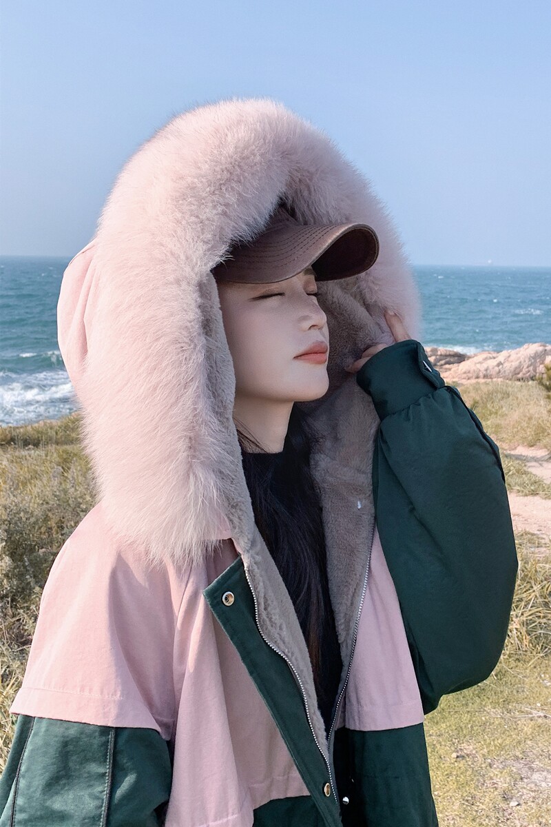 【现货】2025冬季粉色拼接墨绿色连帽派克服2C056-9013-P205控288,女装派克服,2C056
