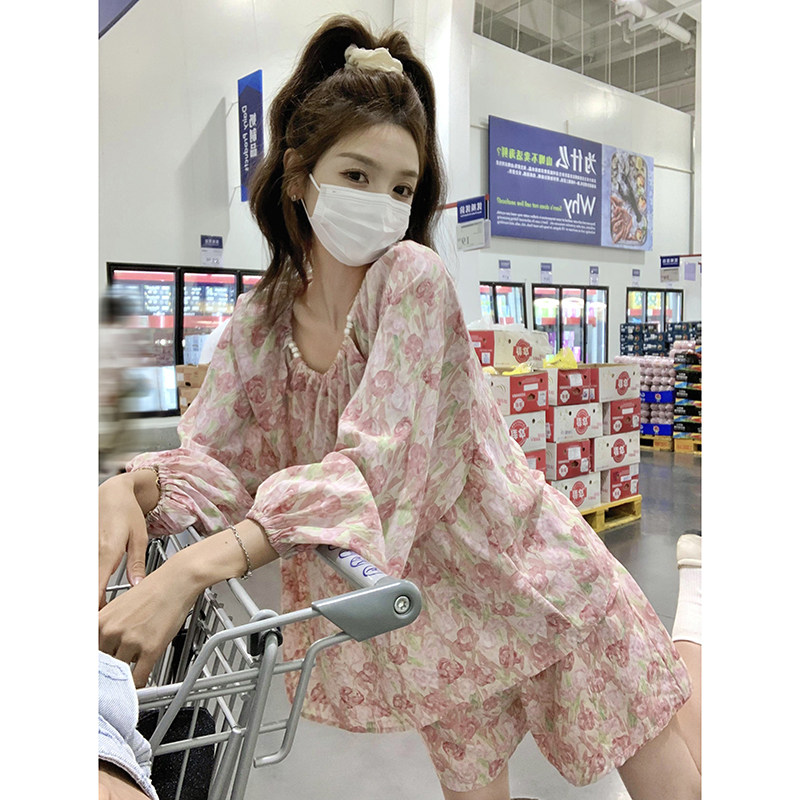法式茶歇碎花灯笼袖上衣套装女2025夏季新款显瘦阔腿短裤子两件套图片