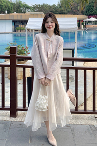 粉色新中式风盘扣短外套女2025开春新款超好看甜美减龄气质上衣图片