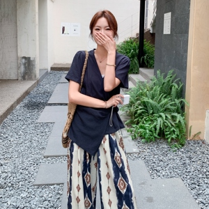 休闲T恤碎花阔腿裤套装女夏2025新款两件套绝美俏皮又酷又飒穿搭图片