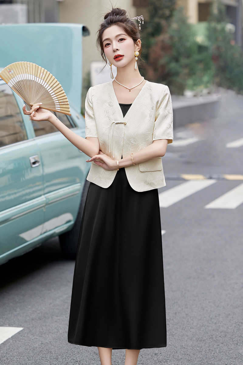 新款2025年夏季女装复古提花盘扣缎面套装裙两件套,女装套装/套裙,丽莎妳雅