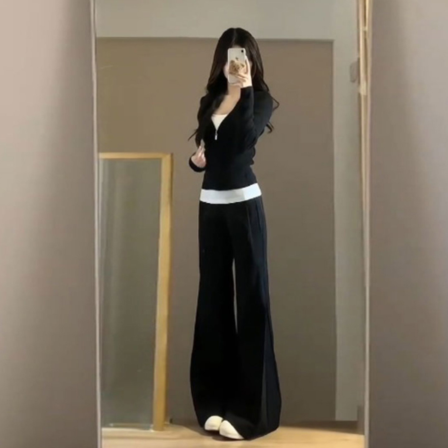 设计高级感休闲运动套装秋新款连帽开衫外套内搭背心阔腿裤三件套,女装套装/套裙,2C310