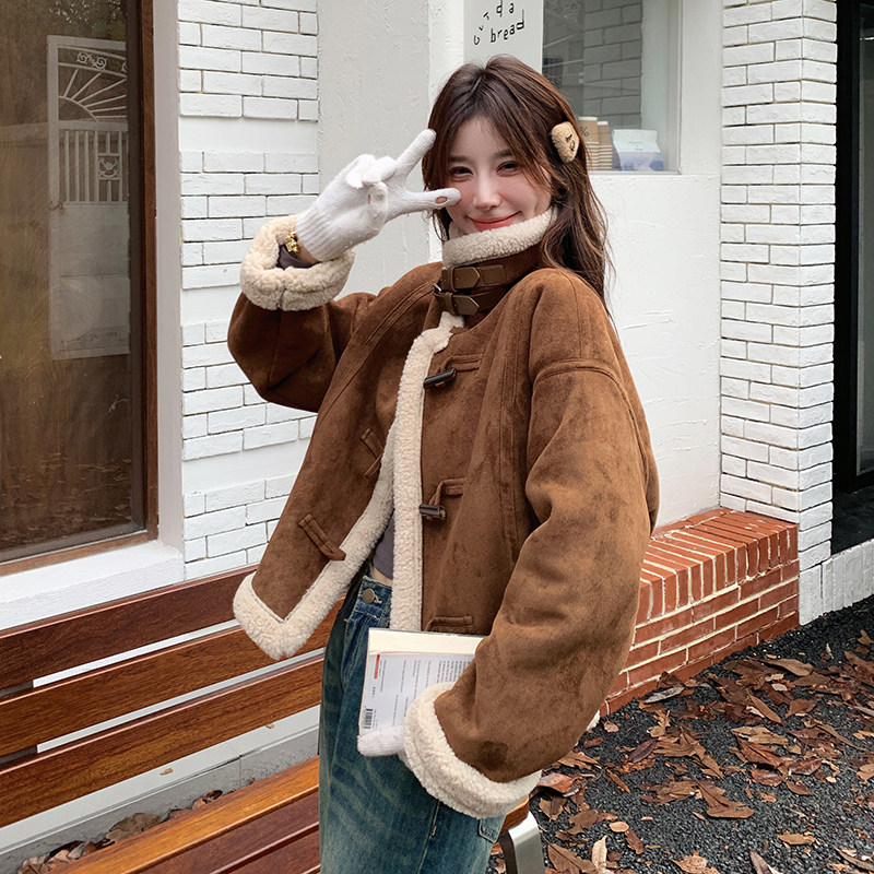 咖色复古加绒外套女冬季2025年新款美拉德穿搭皮毛一体加厚上衣,女装毛呢外套,2D044