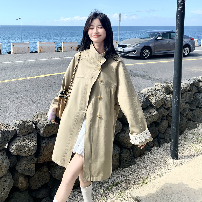卡其色韩系蕾丝袖口拼接风衣外套女2026秋设计感气质休闲翻领大衣,女装风衣,2C159