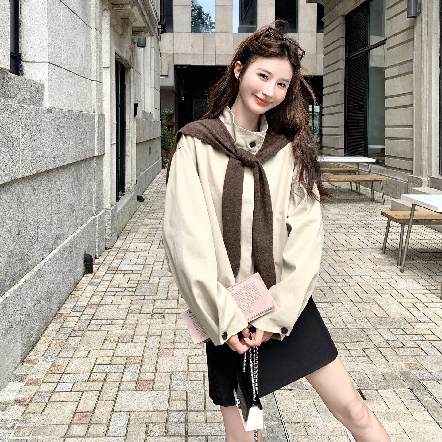 卡其色简约风立领短款外套女2025时尚披肩小个子洋气百搭夹克上衣,女装短外套,2C307
