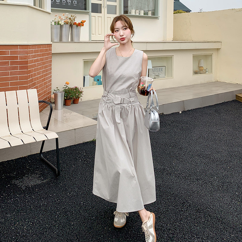 设计感无袖背心连衣裙女夏法式甜酷风收腰显瘦今年流行的漂亮裙子,女装连衣裙,2C109