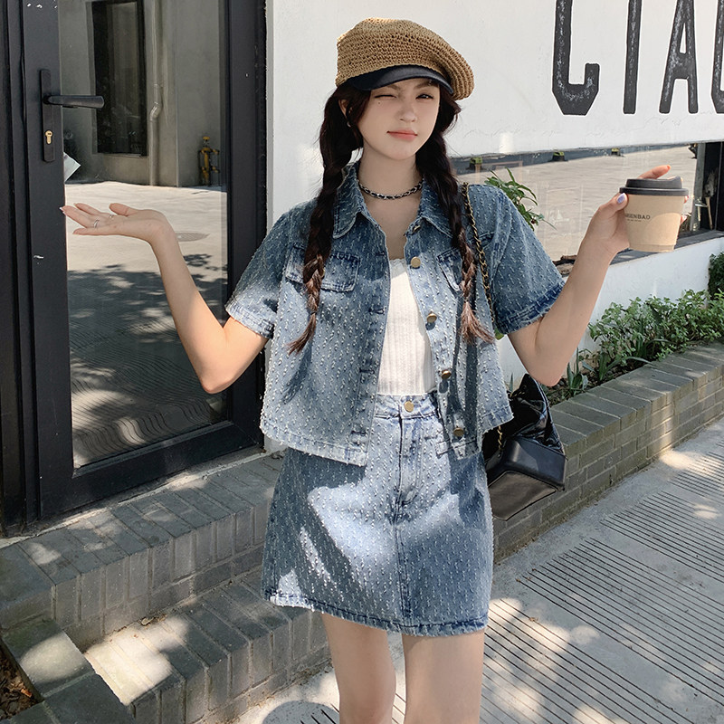 韩版俏皮减龄钩花牛仔套装女2025夏季新款显瘦上衣a字短裙两件套,女装套装/套裙,2C107