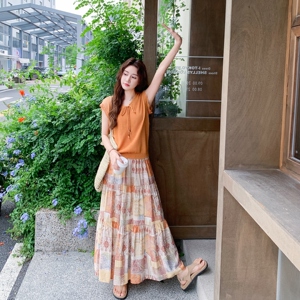 温柔系穿搭针织上衣套装女夏新款法式复古度假印花半身裙两件套图片