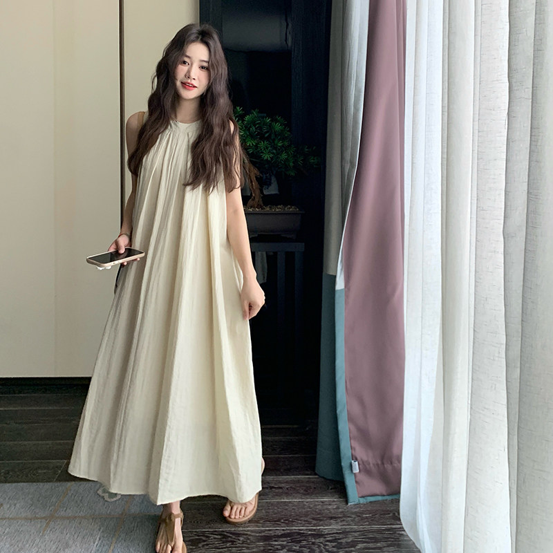 杏黄色无袖挂脖连衣裙女夏季2025新款法式温柔显瘦海边度假风长裙,女装连衣裙,2D043