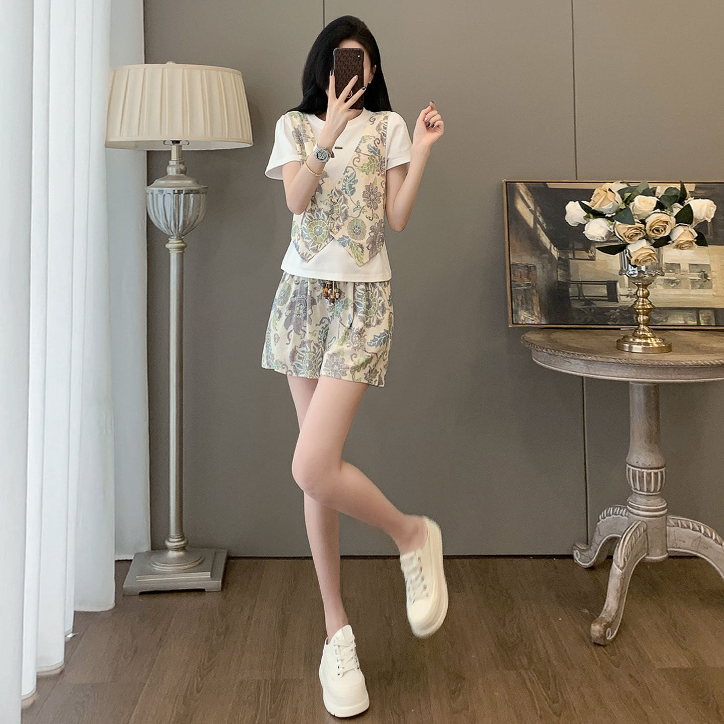 高品质时尚气质减龄套装女夏新款圆领印花设计短袖阔腿短裤两件套,女装套装/套裙,2C310