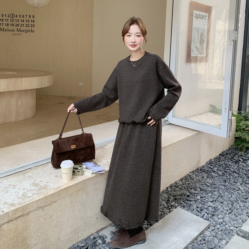 法式显瘦木耳边拼接套装女2025年秋冬季新款拼接卫衣半身裙两件套,女装套装/套裙,2C203