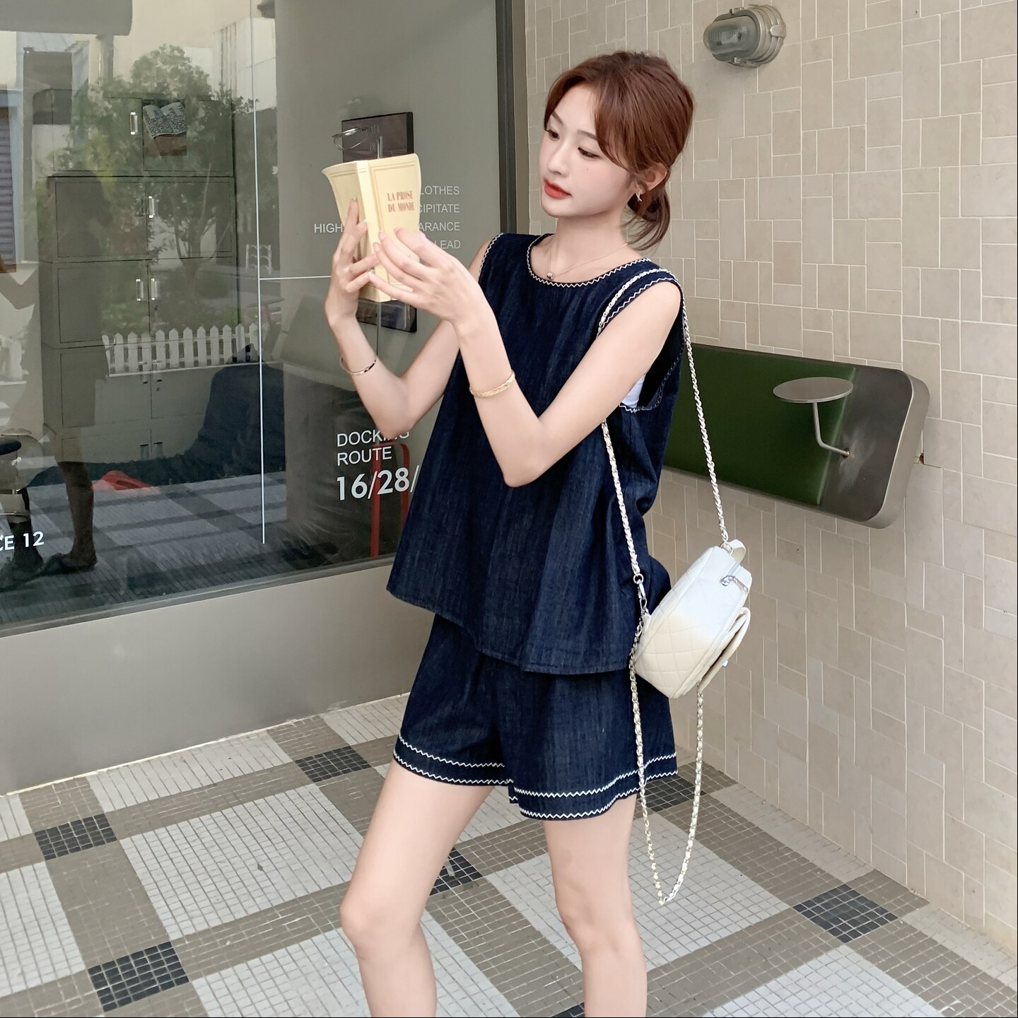 牛仔背心上衣短裤休闲套装2025新款女夏韩系穿搭小个子两件套图片