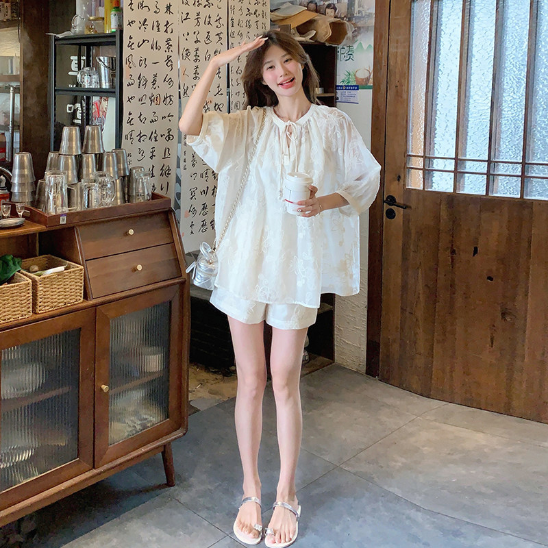 薄款立体花朵防晒白色短裤套装女夏2025新款小个子两件套独特绝美,女装套装/套裙,2C166