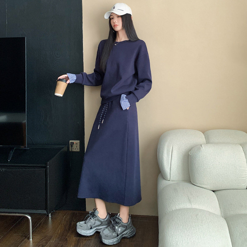 女春袖口拼接色设计圆领卫衣半身裙两件套,女装套装/套裙,2C310