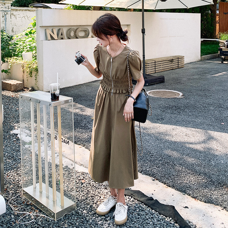 卡其色时尚套装裙女夏2024气质复古法式泡泡袖短上衣半身裙两件套,女装套装/套裙,2C159