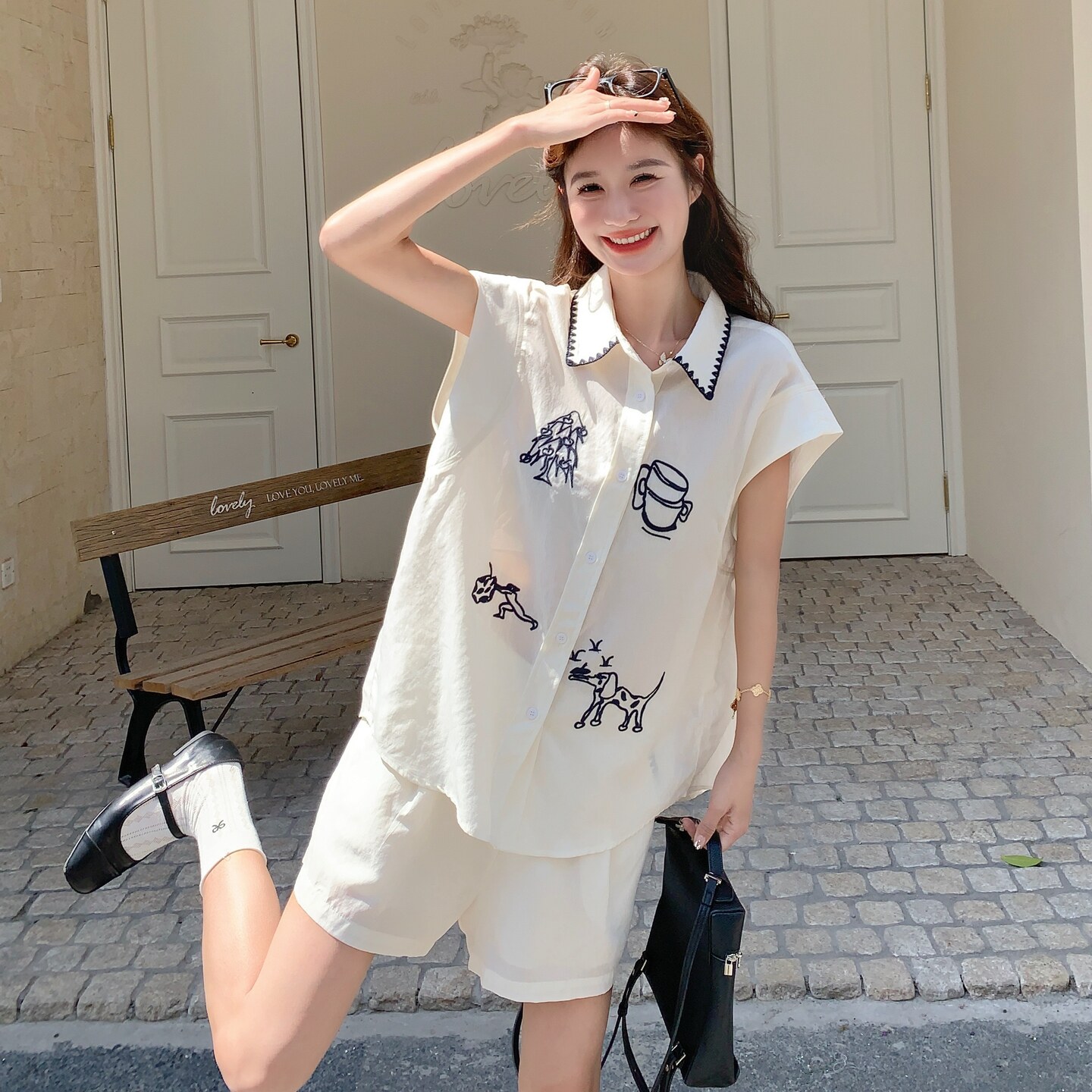 休闲刺绣白色衬衫短裤套装女夏2025新款小个子两件套超火大方得体,女装套装/套裙,2C166