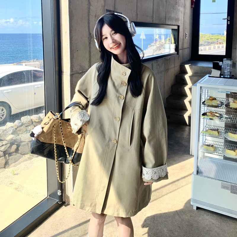 卡其色蕾丝拼接风衣女2025秋新款今年流行设计感宽松显瘦气质大衣,女装风衣,2C159