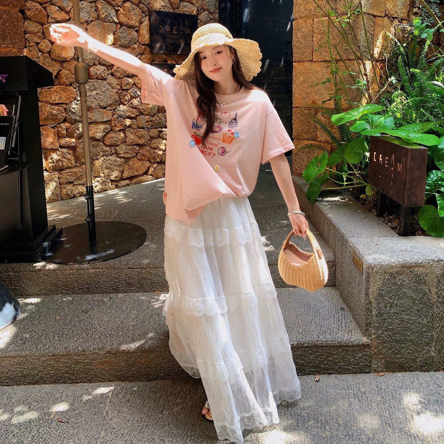 时髦小众粉色印花短袖T恤半身裙两件套女宽松百搭上衣2025夏新款,女装连衣裙,2D008