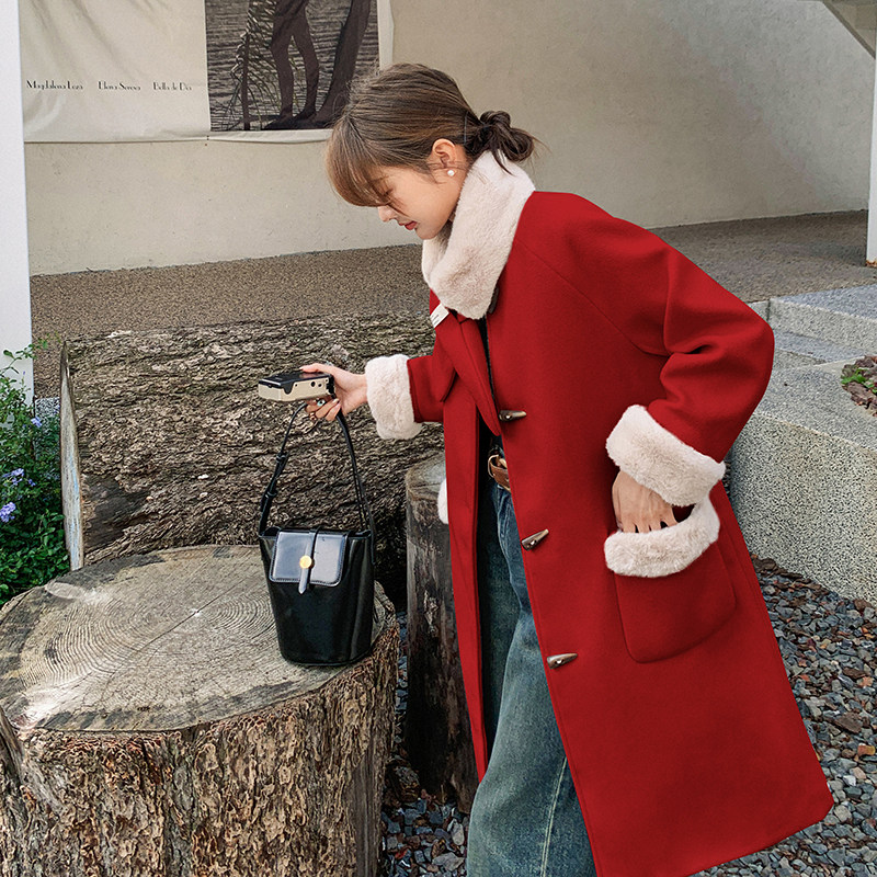 新品大货红色牛角扣呢料派克服加绒围脖高级感大衣290-P215-控318，女装毛呢外套，2C075