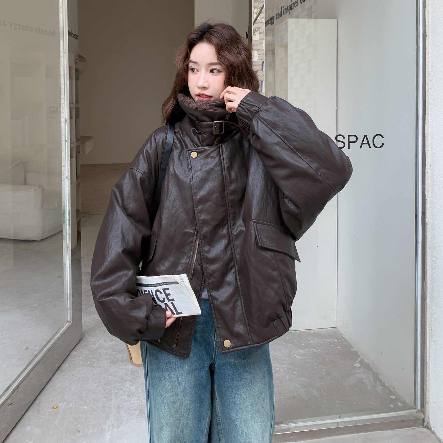 棕色羊羔毛领pu皮羽绒服外套女秋冬2025新款短款机车服夹克上衣,女装羽绒服,2C321