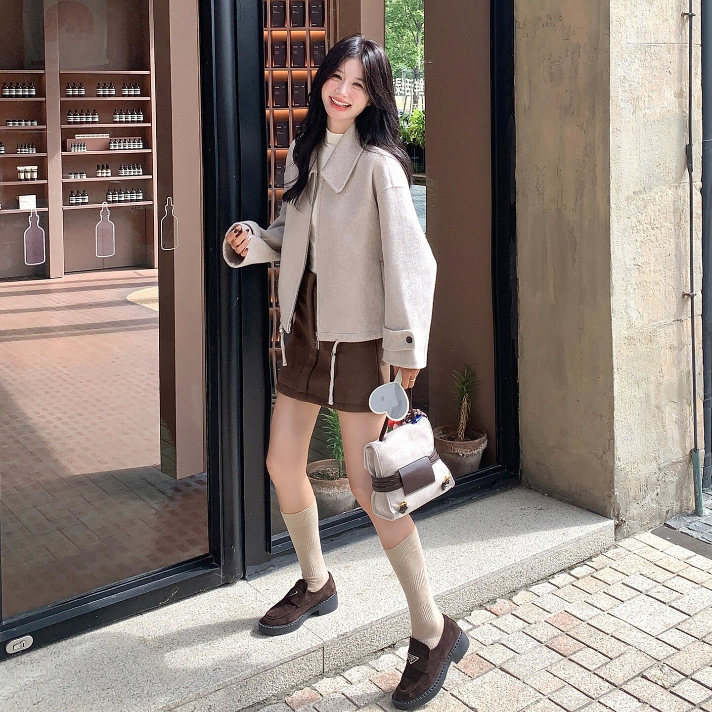 燕麦色简约休闲毛呢外套女秋冬超火好看高级小众加厚短款夹克上衣,女装毛呢外套,2B237