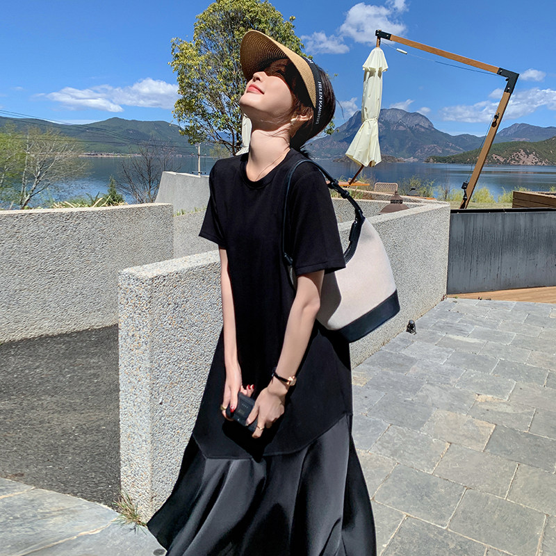 今年流行黑色鱼尾连衣裙女夏2024新款小黑裙赫本风绝美法式t恤裙,女装连衣裙,2C316