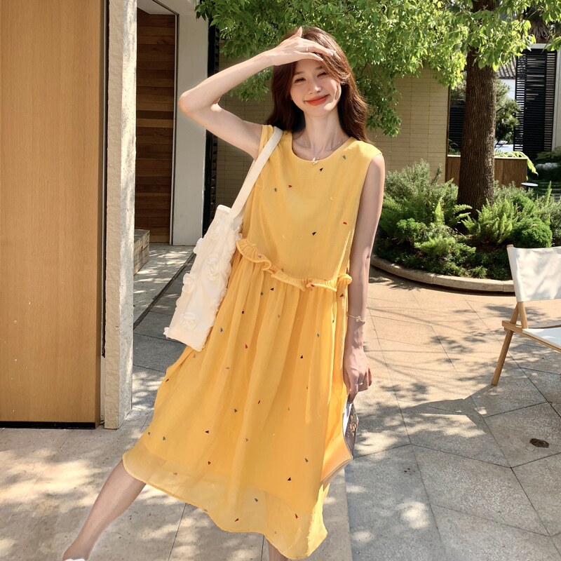 黄色洋气爱心刺绣无袖连衣裙子女2025夏季绝美背心裙小个子长裙潮图片