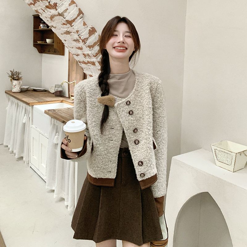 新品燕麦色撞色小香风圈圈呢外套7678-P155-K228,女装短外套,2C159