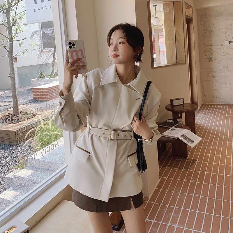 【主推】2026高级感炸街设计白色风衣2C372-1807-P145控198,女装风衣,2C372