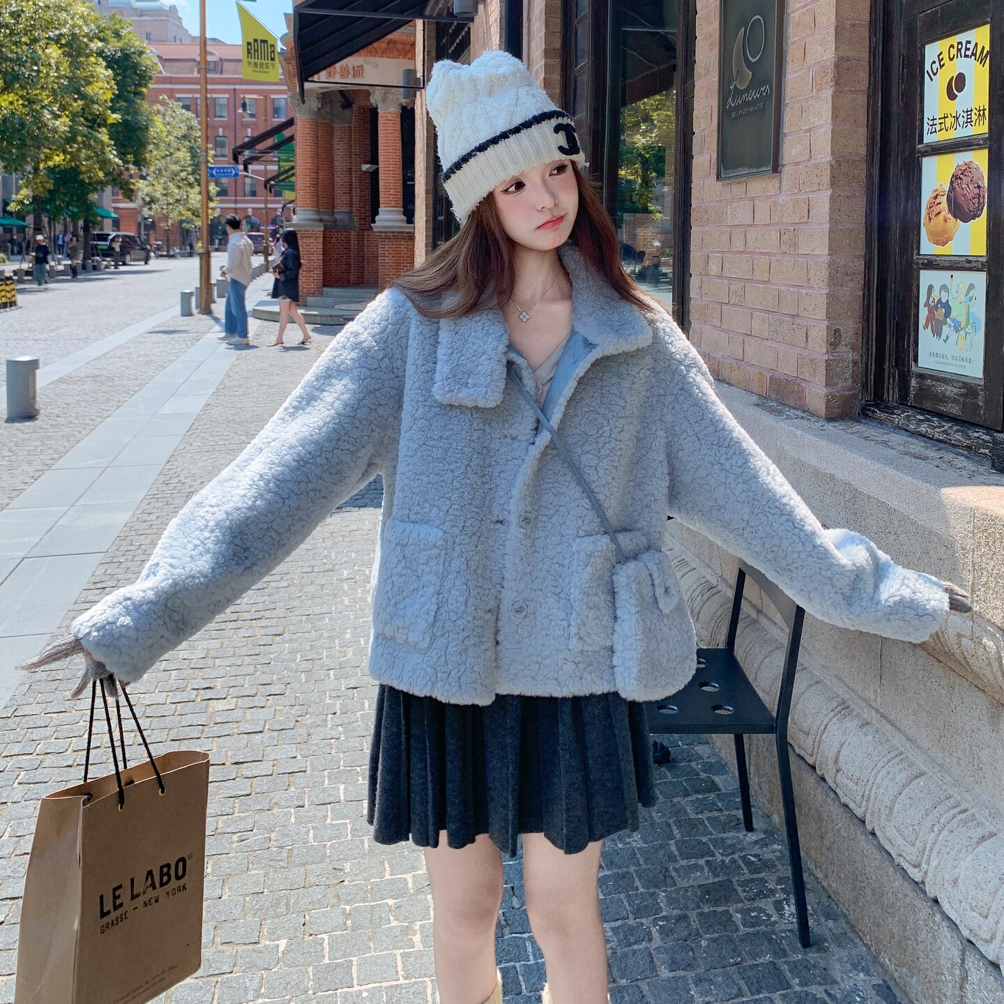 甜美皮毛一体蓝色羊羔毛短外套女冬季2025新款小个子流行爆款棉服,女装派克服,2D044