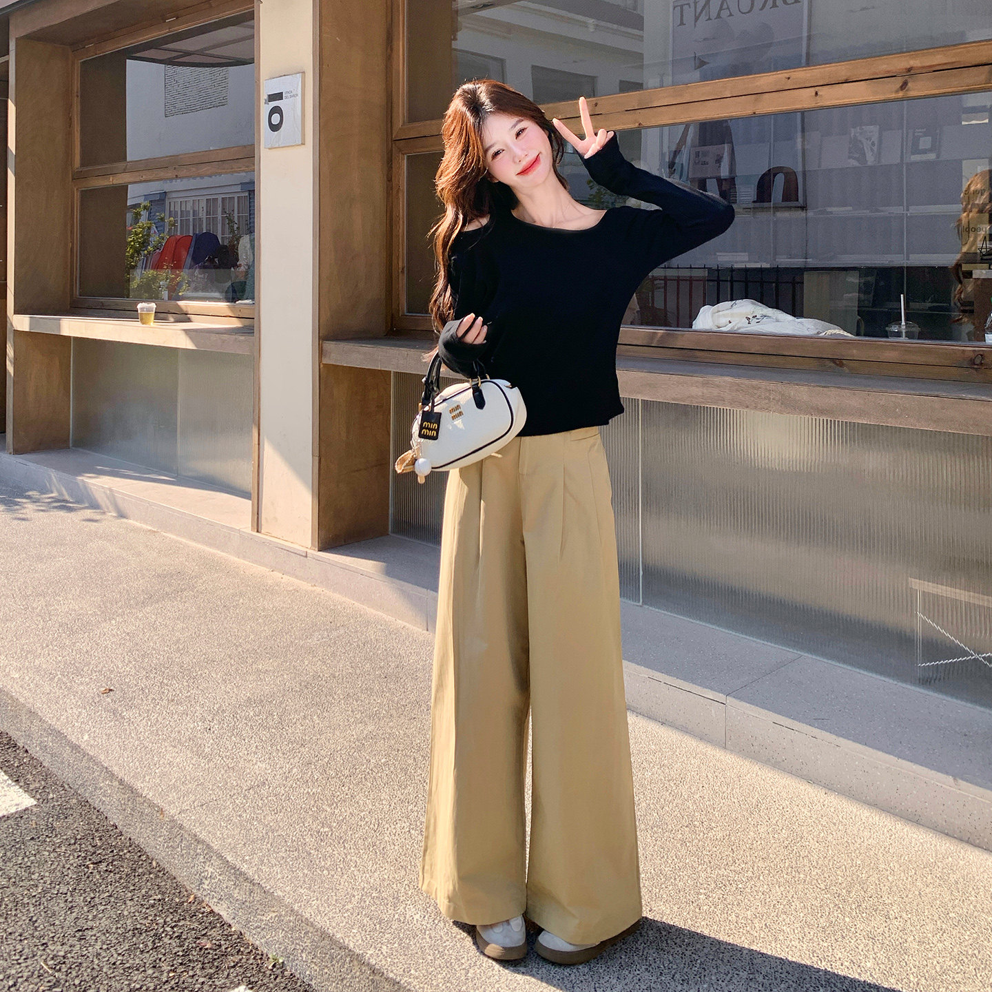 慵懒风一字领露肩t恤套装女2025春秋独特超好看高腰阔腿裤两件套,女装套装/套裙,2D078