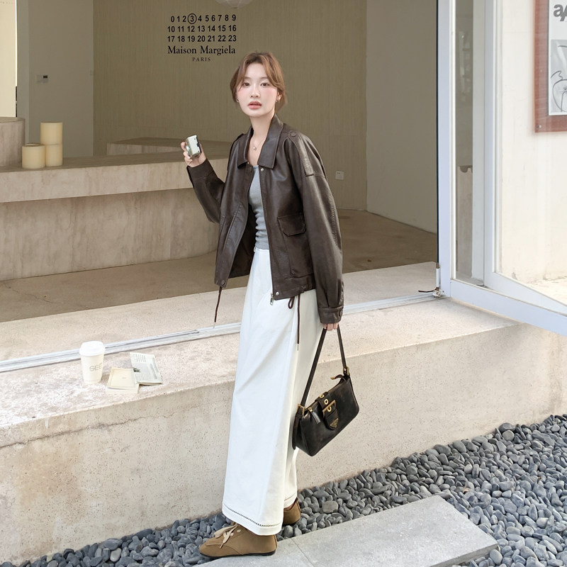 2025秋季新款美式复古高级感PU皮外套女短款下摆抽绳翻领夹克上衣,女装皮衣,2C092