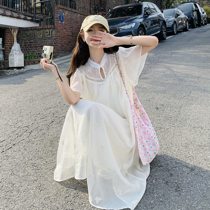 白色新中式网纱刺绣连衣裙女2025夏季新款温柔风宽松遮肉仙女长裙图片