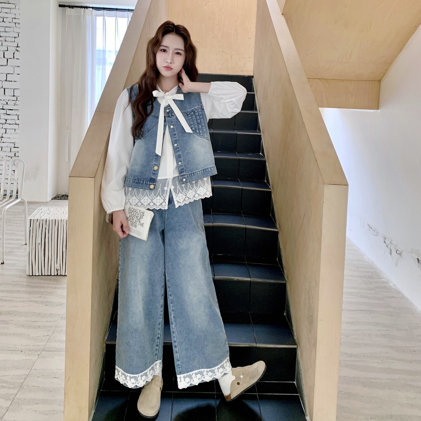 韩版蕾丝拼接牛仔马甲套装女2025春秋季新款显瘦T恤阔腿裤三件套,女装套装/套裙,2C307
