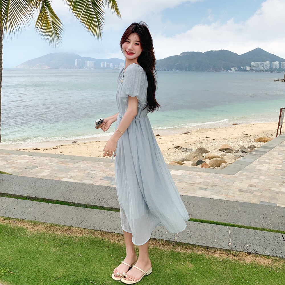 蓝色法式镂空慵懒风连衣裙2025新款夏季小众绝美小个子泡泡袖长裙,女装连衣裙,2C057