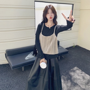 韩版时尚百搭圆领短袖T恤减龄叠穿针织背心PU皮半身裙三件套女潮图片