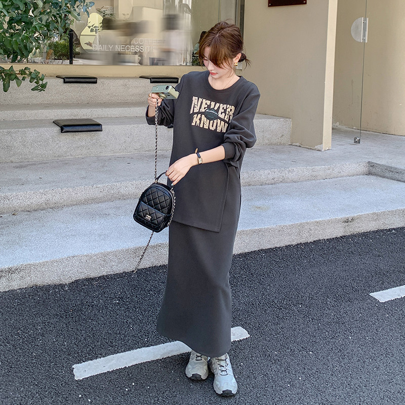 高级小众休闲穿搭灰色卫衣套装女初春秋超火好看直筒半身裙两件套,女装套装/套裙,2C203