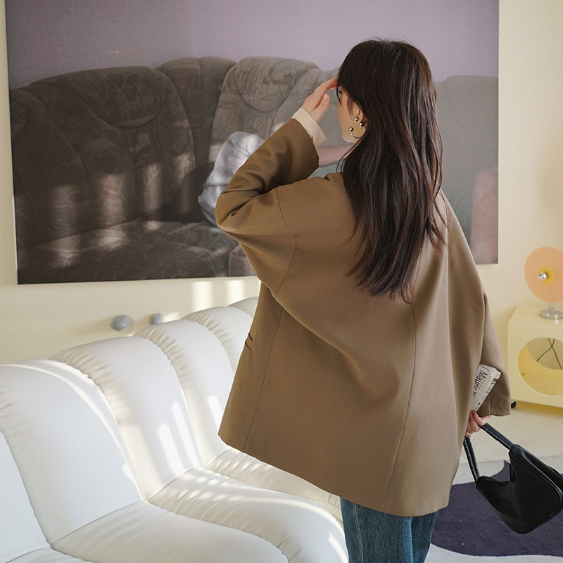 今年流行韩版时尚奶咖色西装外套女秋季2024新款女装休闲风小西服,女装西装,2C016