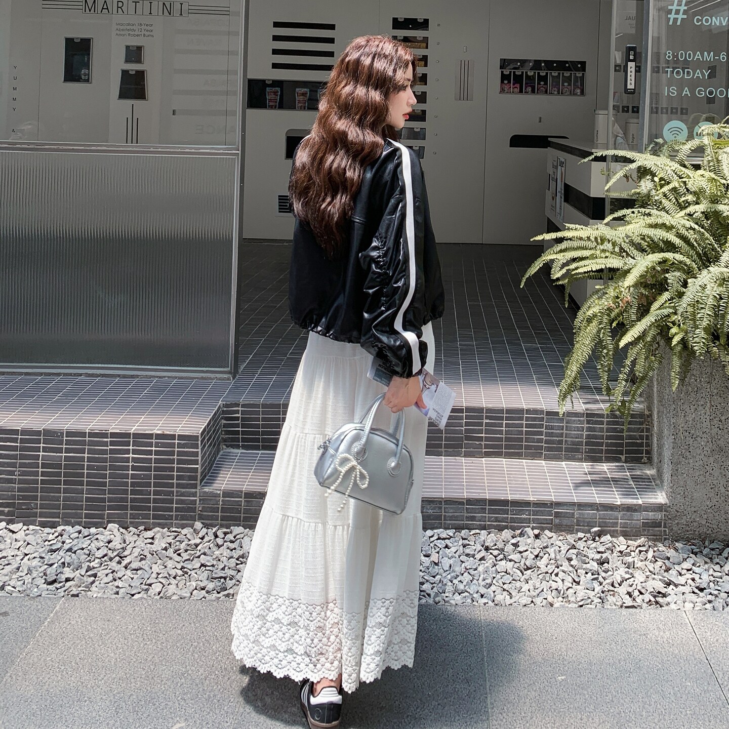 黑色拼接设计感立领短外套女秋季新款韩系甜酷风小个子上衣,女装皮衣,2C177