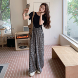 新品现货黑T+印花背带裤两件套2C139-8512-P125-K188，女装套装/套裙，2C139