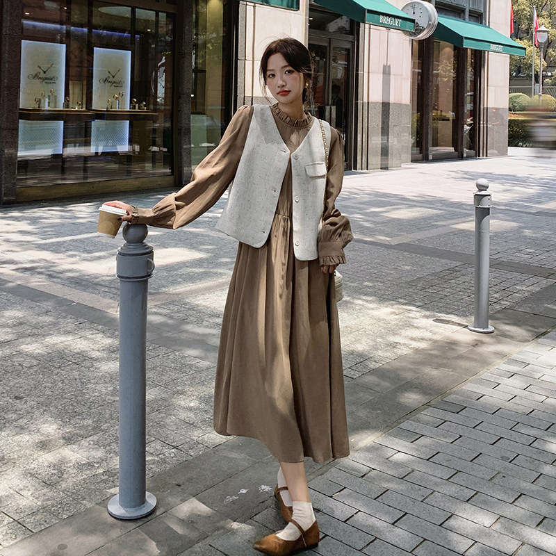 两件套连衣裙女长袖秋装复古马甲小香风2026新款高级感气质长裙子,女装套装/套裙,2C159