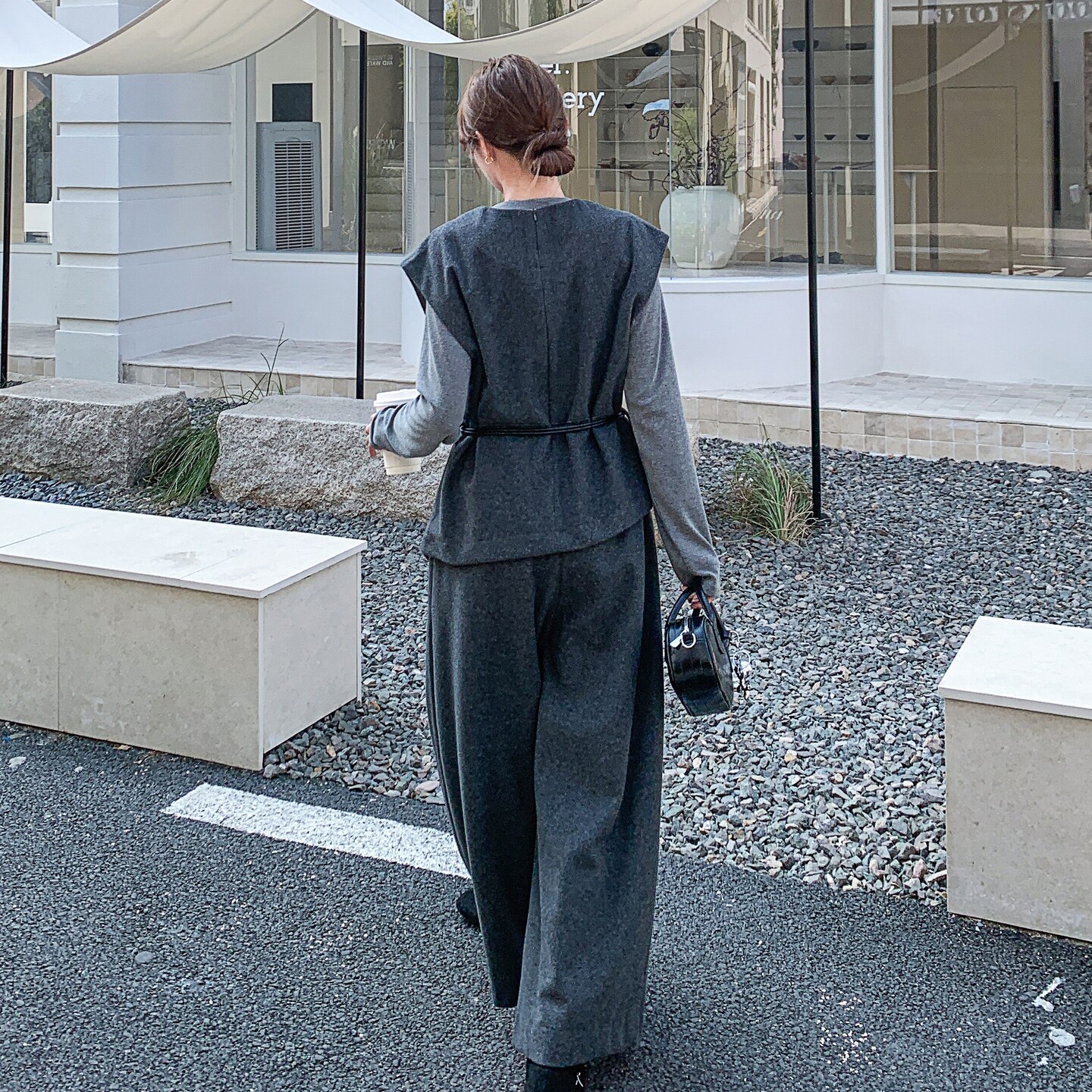 灰色韩系内搭马甲套装2025秋季休闲通勤高腰宽松阔腿裤淡人三件套图片