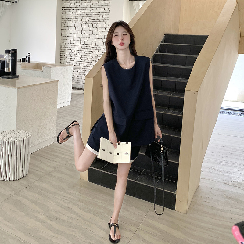 藏蓝色轻熟风穿搭刺绣牛仔套装女夏2025年超火无袖背心短裤两件套,女装套装/套裙,2C166