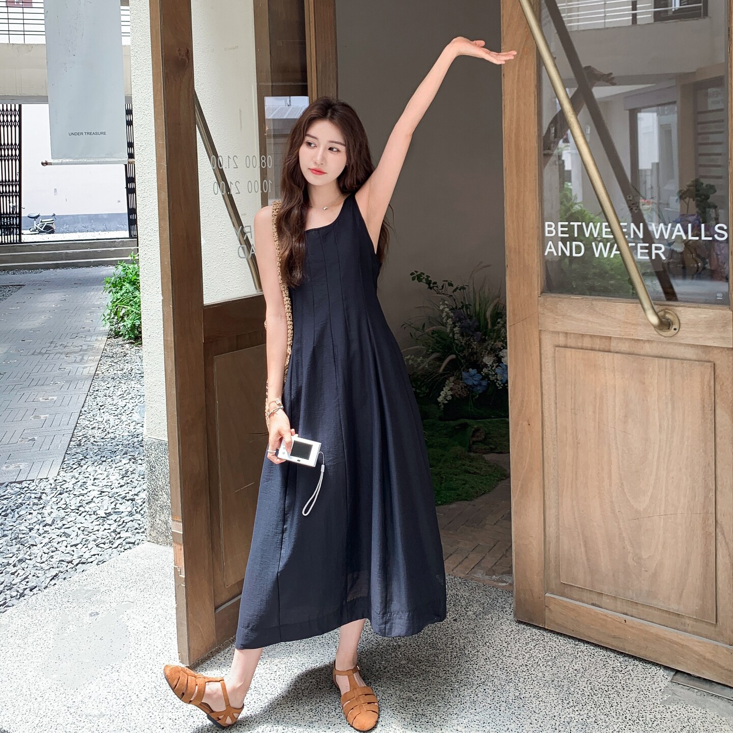 法式气质显瘦黑色背心连衣裙女2025夏韩版时尚高个子无袖吊带长裙,女装连衣裙,2C212