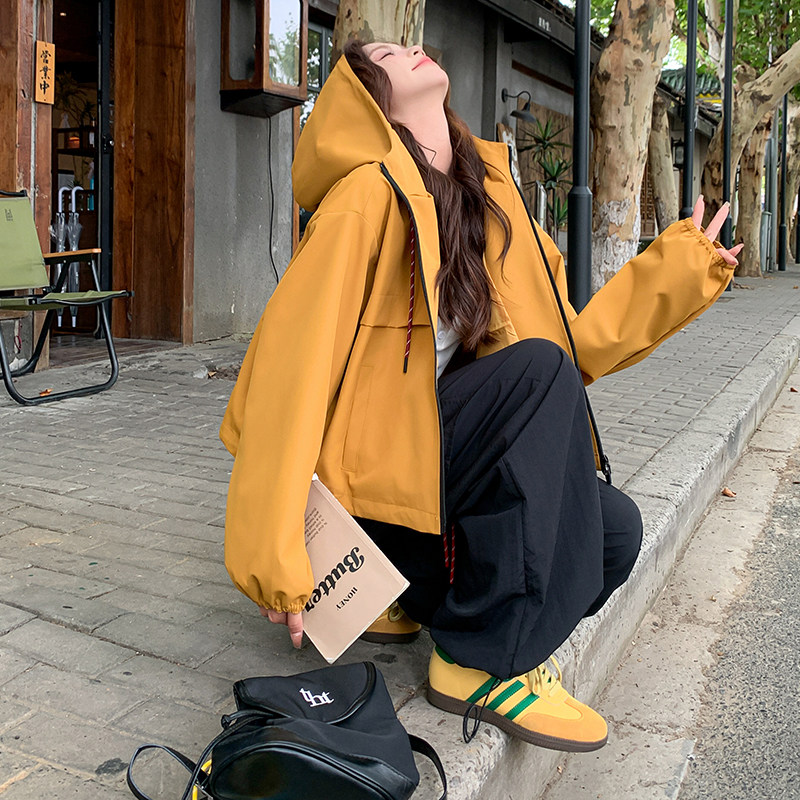 设计感炸街黄色工装冲锋衣女2025春秋季新款韩版流行短款夹克外套,女装短外套,2C332