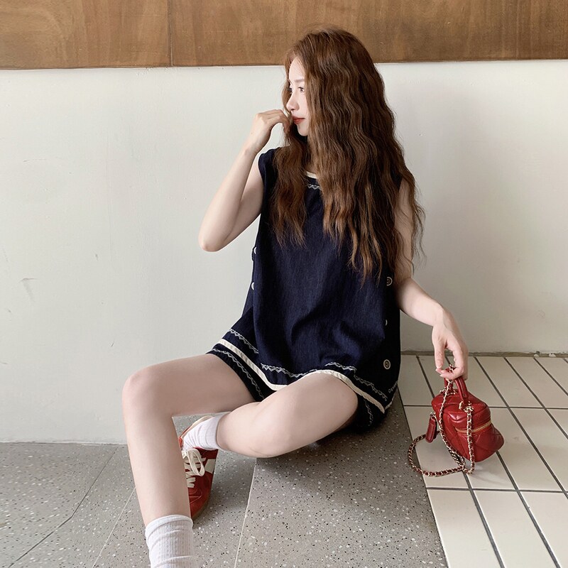 深蓝色复古明线背心短裤套装女2025夏新款设计感休闲小个子两件套,女装套装/套裙,2C218
